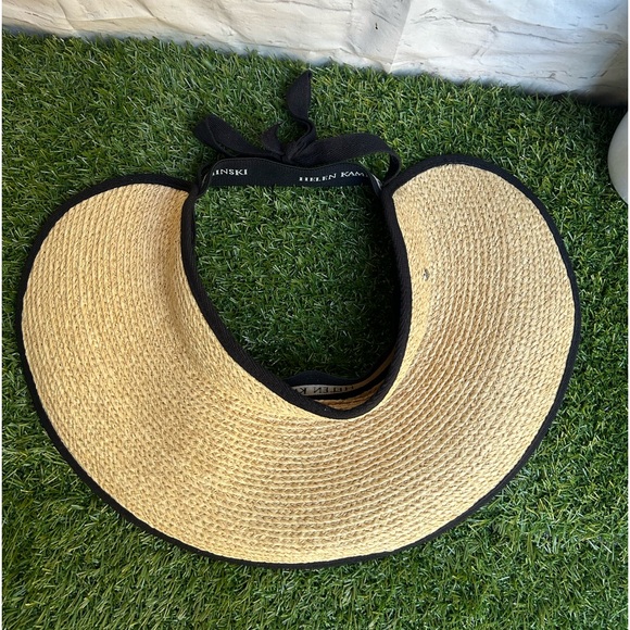 HELEN KAMINSKI
Mai
$225.00 NEW COLOUR
Natural/Midnight - Picture 13 of 16